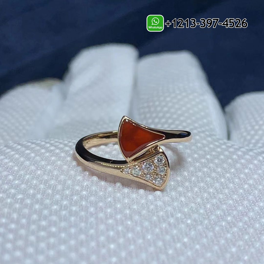 Bvlgari DIVAS’ DREAM 18 Kt Rose Gold Set With Carnelian Element And Pavé Diamonds Ring