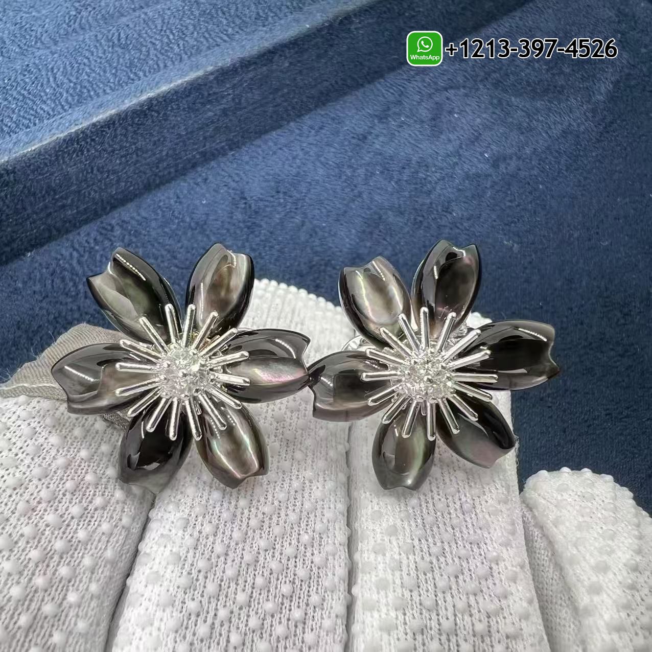 Van Cleef & Arpels 18k White Gold MiNi Model Mother-of-pearl Flower Rose de Noel Earrings VCARP7TJ00