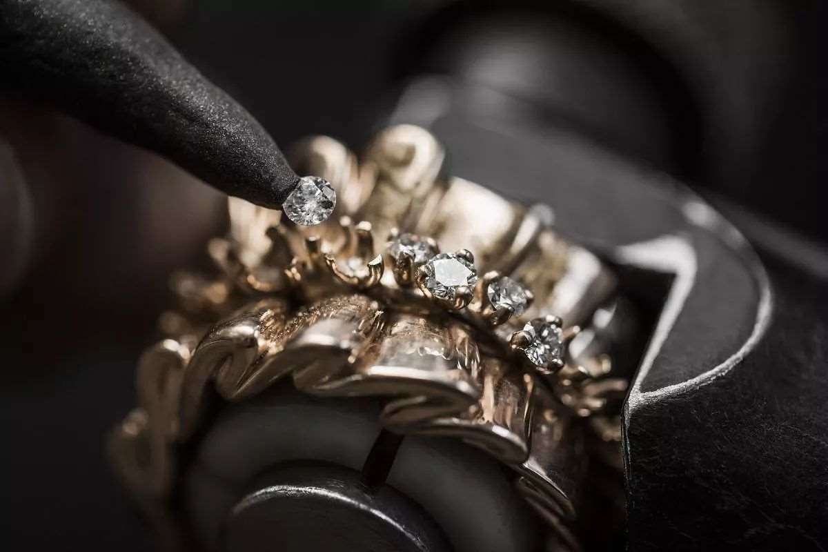 Bijoux de créateurs de luxe